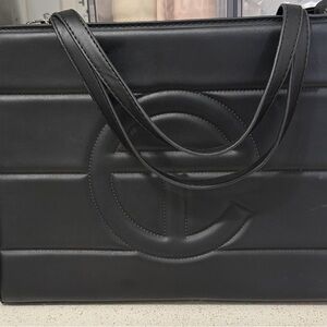 Elegant Black Leather Bag
